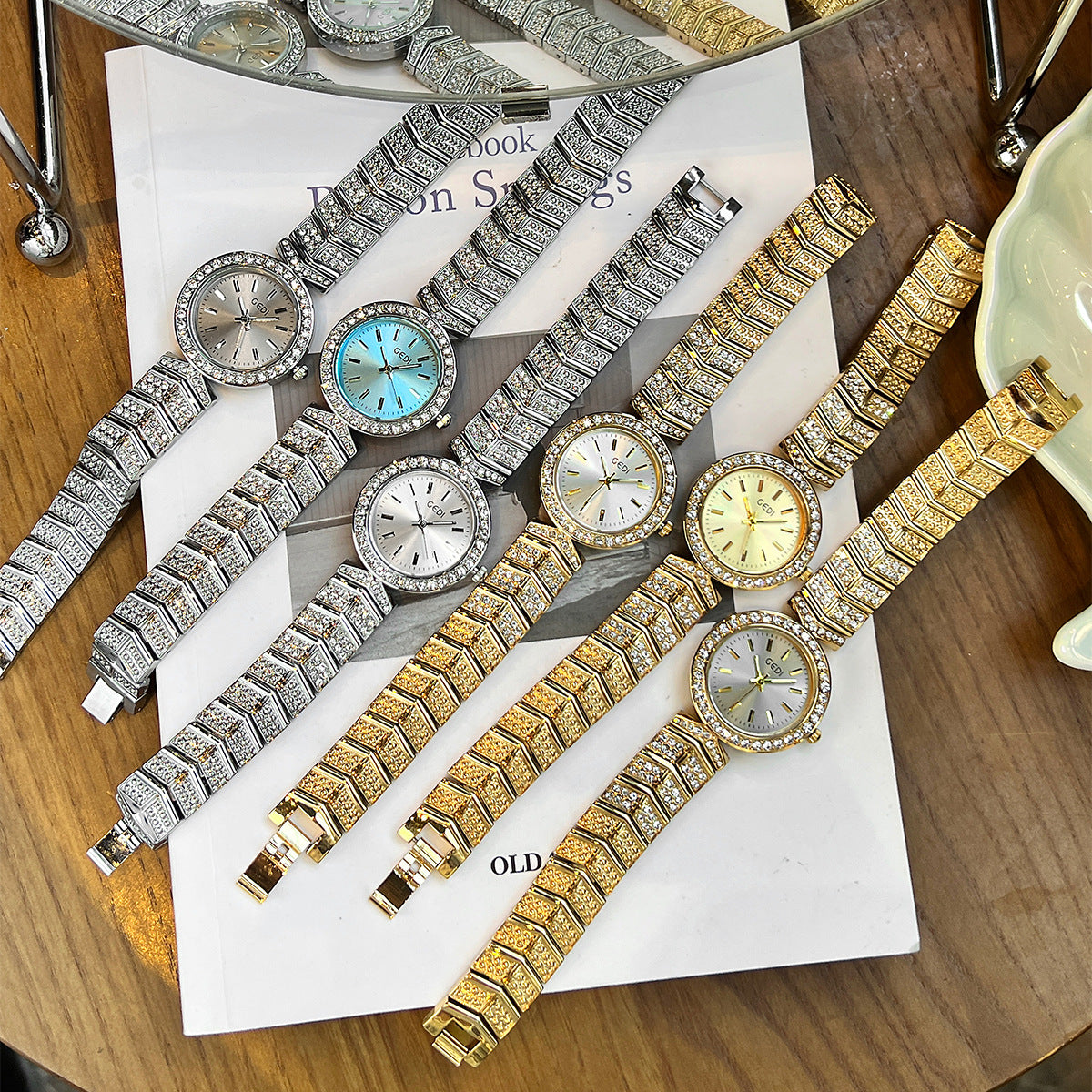 GEDI Women's Quartz Watch