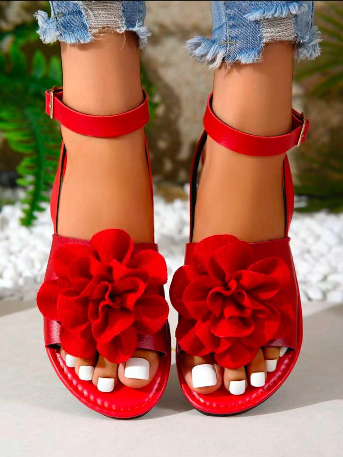 One-strap Fashionable Floral Sandals